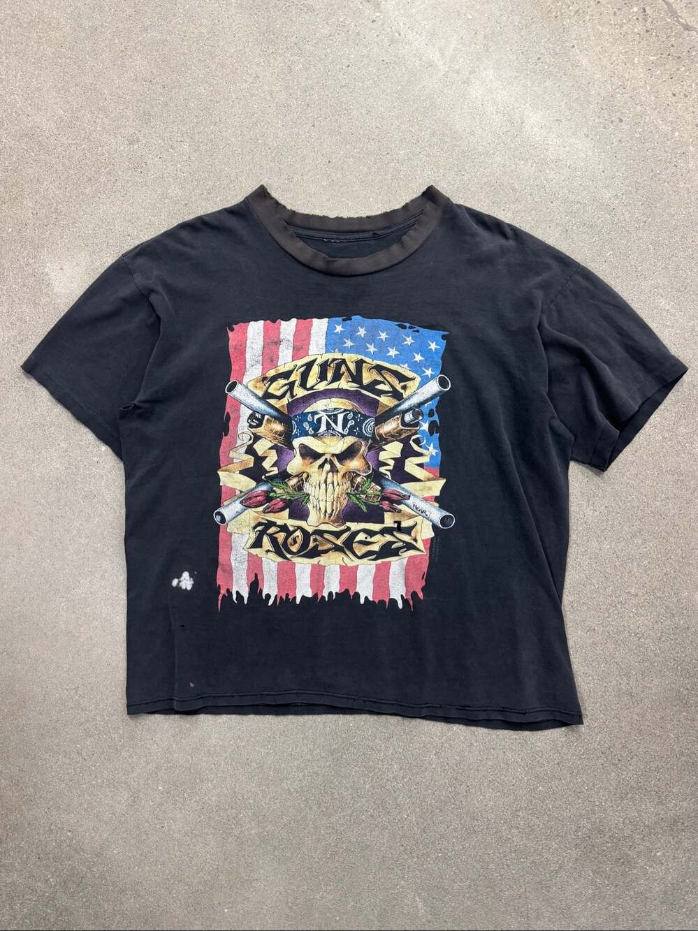 Vintage Faded 1991 Guns N' Roses Use Your Illusion Tour T-Shirt - XL
